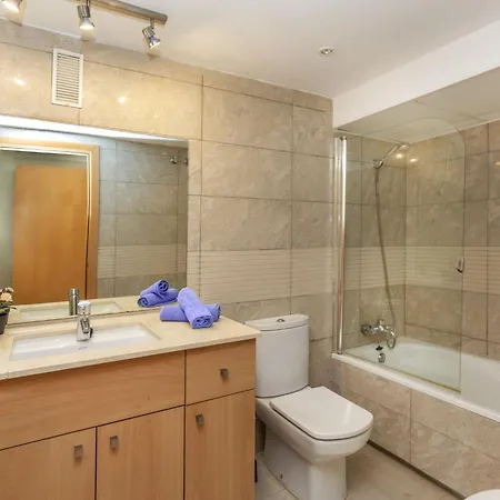 Apartamento Aquaria Atico-6 By Interhome *